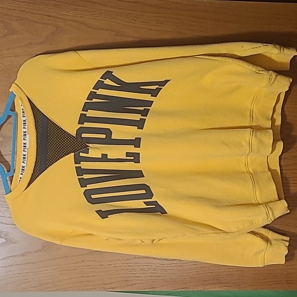 PINK Victoria's Secret Tops - PINK BRAND 💟 SWEATSHIRT 🤩 SIZE MEDIUM